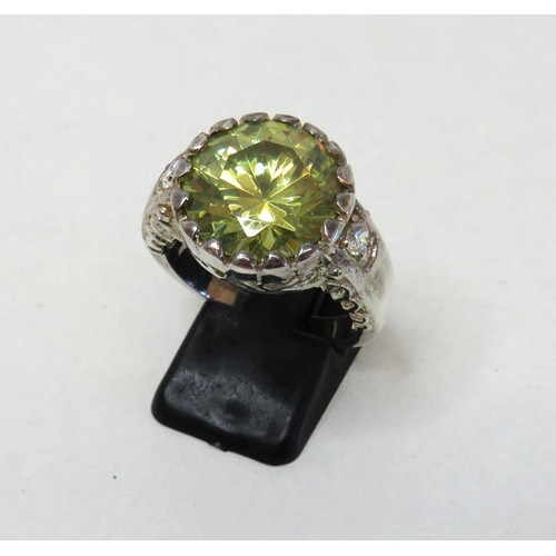 93 - 925 Silver Lemon Quartz ring size U