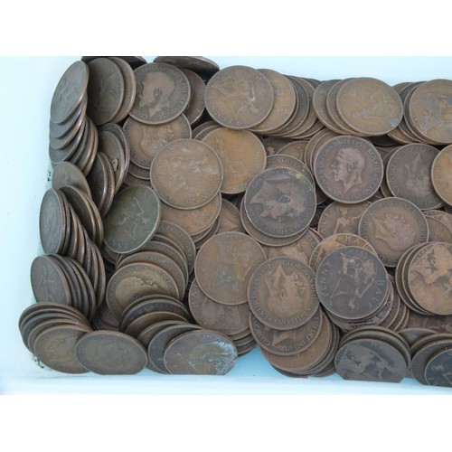 226 - Tub of old coins