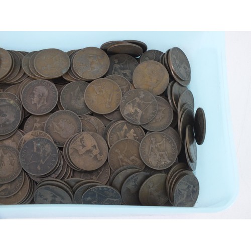 226 - Tub of old coins