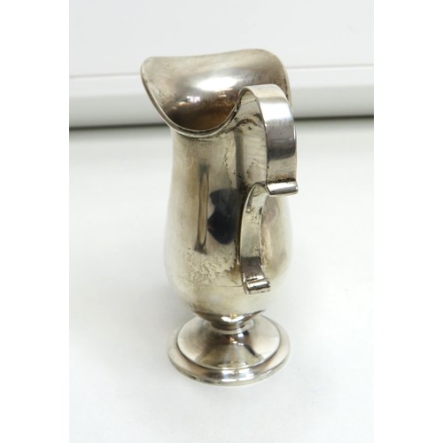 4 - Vintage sterling silver milk jug.
Weight 90g