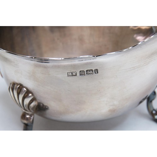 5 - Vintage sterling silver sauce boat.
Weight 180g