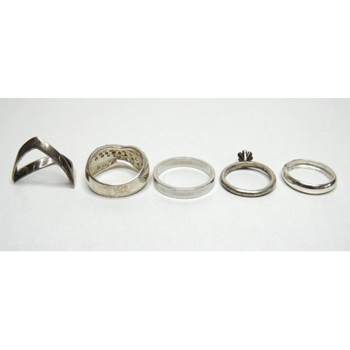 110 - Five silver rings