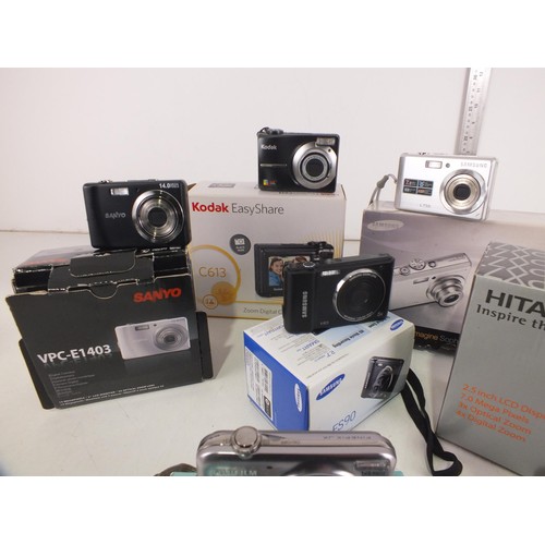 97 - Six boxed camera's to include Sanyo, Kodak, Samsung and Fujifilm.