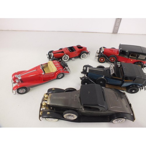 266 - Five 1:18 scale model vintage style cars.