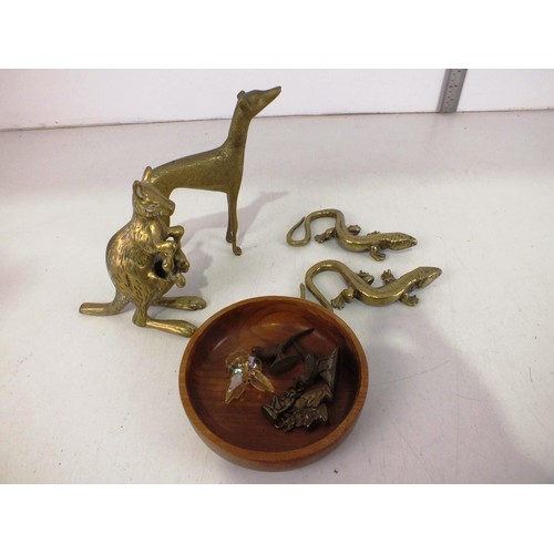 276 - Brass ornaments includes Greyhound dog, Kangaroo and a pair of lizards.