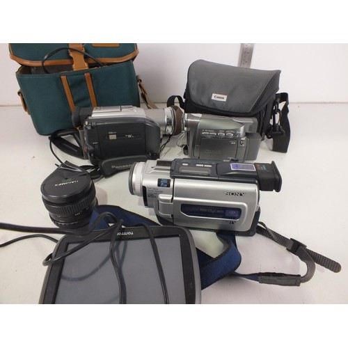 299 - Canon Video camcorder and a Panasonic camcorder both with camera cases.