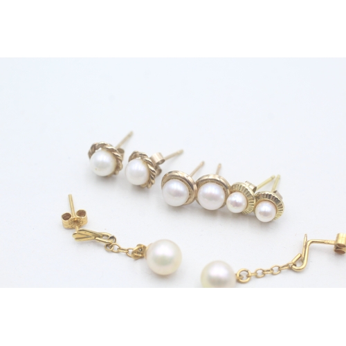 462 - 5 x 9ct gold and pearl stud earrings (4.4g)