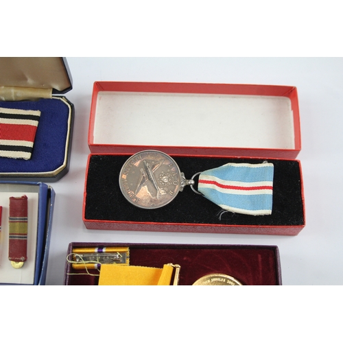 532 - Four Boxed Medals Inc Special Constabulary Long Service To Dennis A. Deamer, Etc