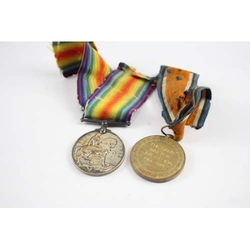 563 - WW1 Medal Pair 8441 Gnr H. Lodge RA x 2