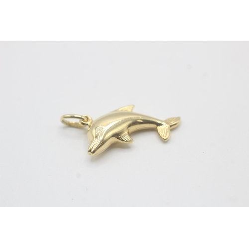 593 - 9ct gold dolphin pendant (0.7g)