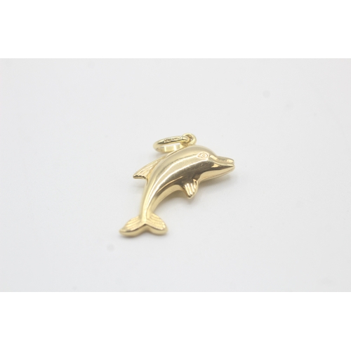 593 - 9ct gold dolphin pendant (0.7g)