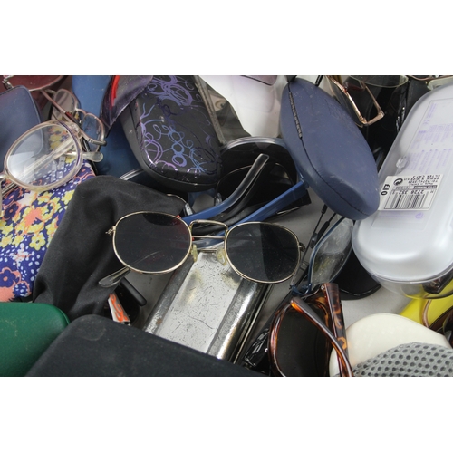 598 - Joblot Of Assorted Fashion Sunglasses Inc Branded, Metal Frame, Cases Etc