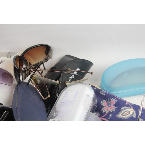 598 - Joblot Of Assorted Fashion Sunglasses Inc Branded, Metal Frame, Cases Etc