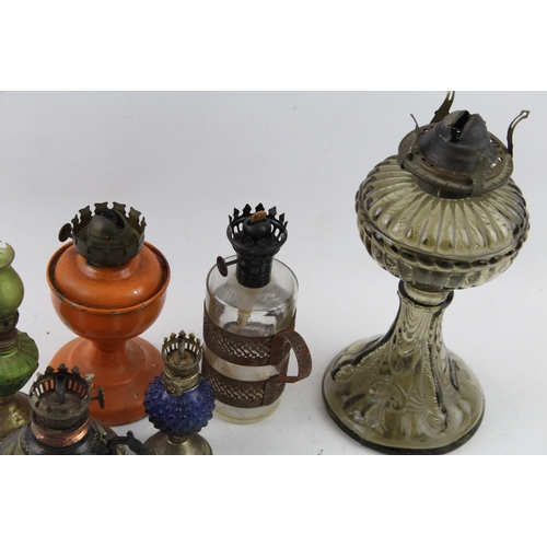 605 - Antique/Vintage Oil Lamps Inc Table, Hand, Glass Base, Coloured Glass, Etc x 6