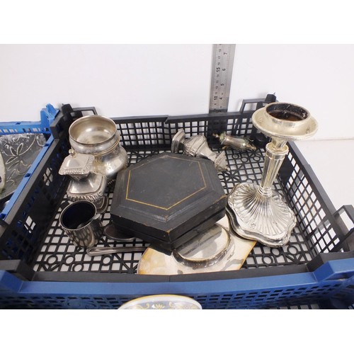 306 - Four trays of collectables to include metalware, ceramics, oriental, glassware etc.