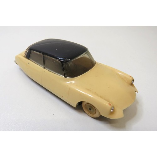 262 - Vintage toy cars to include Jouet Minialuxe Citreon DS, Clover toys Ford Mustang and two tinplate Fr... 