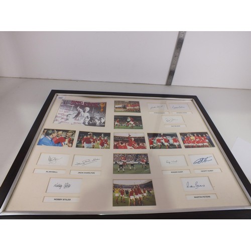 395 - Framed 1966 England world cup winners Autographs including Alan Ball, Jack Charlton, Nobby Stiles, R... 