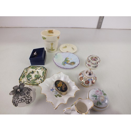 411 - Eleven various ceramics including Aynsley, Shelley oyster shell dish and Masons