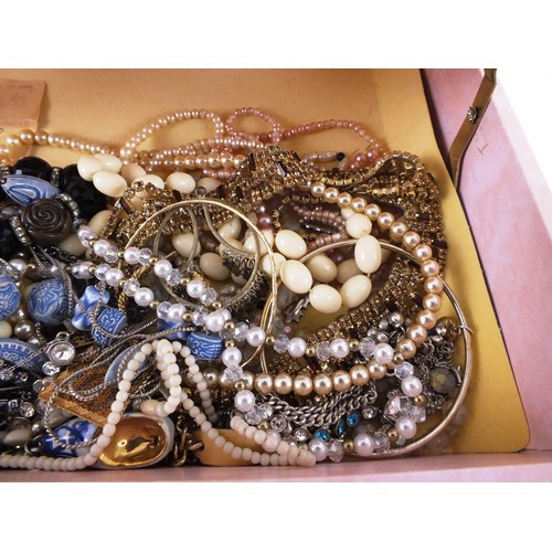 433 - Design Phillipe jewellery box full of vintage jewellery and brooches.