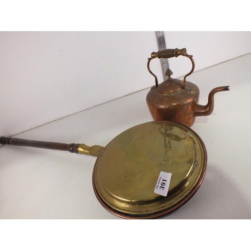 391 - Brass and copper bed pan and copper kettle