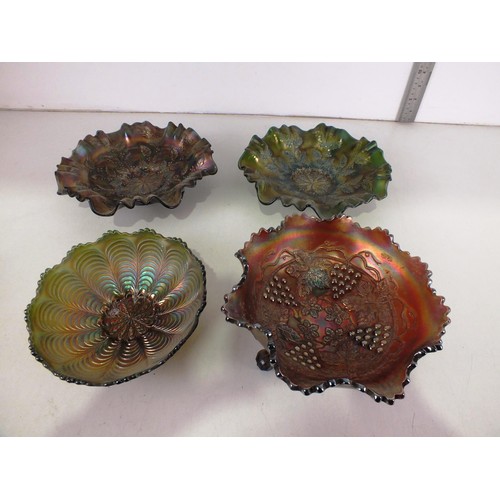 351 - Selection of vintage Carnival glass items to include Dishes and bowls.