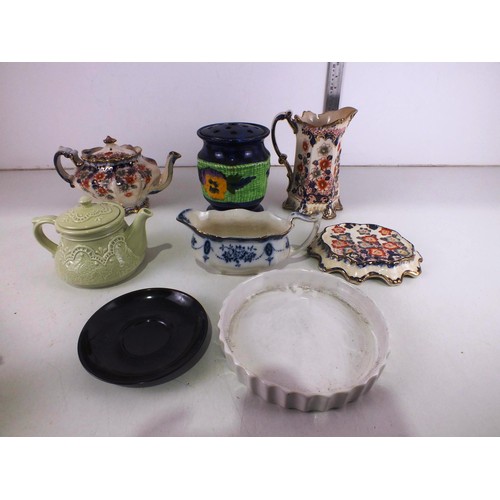 352 - Mixed lot to include Teapot, Quiche dish, Ringtons vase etc.