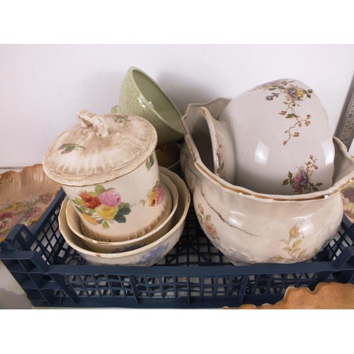 353 - Selection of floral ceramics to include Royal Devon, plates, bowls etc.