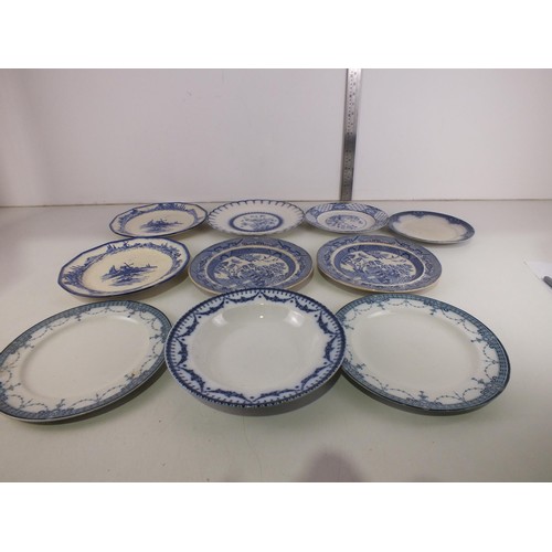 362 - Ten plates to include Royal Doulton, Burnell etc.