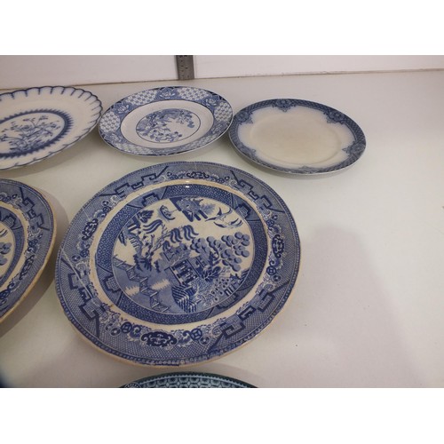 362 - Ten plates to include Royal Doulton, Burnell etc.