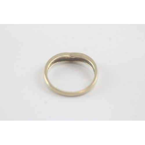 3 - 9ct gold diamond set wishbone band ring (1.8g)- Size N