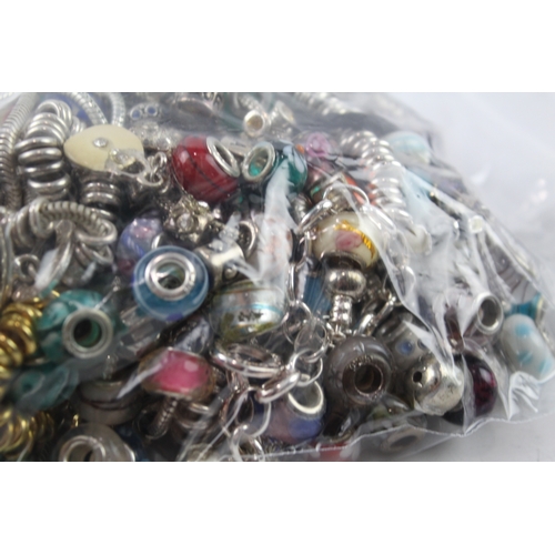 44 - Assortment of Fashion Charm Jewellery inc. Bracelets, Charms 1489g