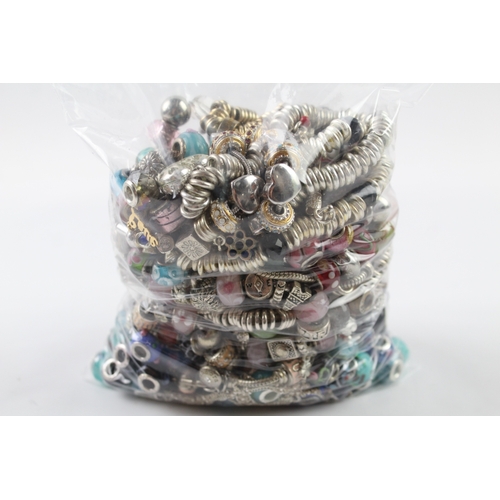 58 - Assortment of Fashion Charm Jewellery inc. Bracelets, Charms 1521g