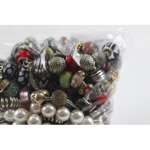 60 - Assortment of Fashion Charm Jewellery inc. Bracelets, Charms 1469g