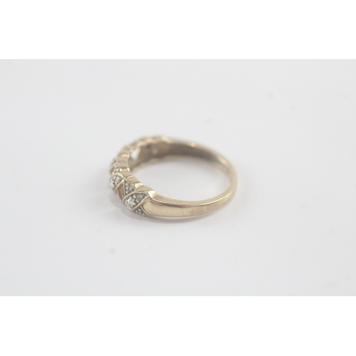 7 - 9ct gold diamond set band ring (2.3g)- Size q