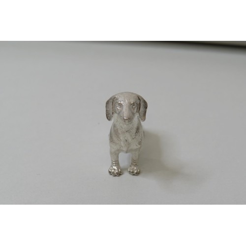 23 - .999 Silver Daschund Figure