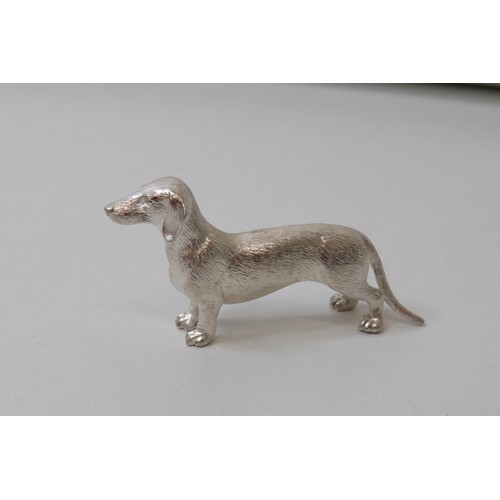 23 - .999 Silver Daschund Figure