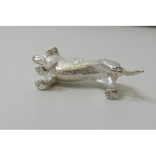 23 - .999 Silver Daschund Figure