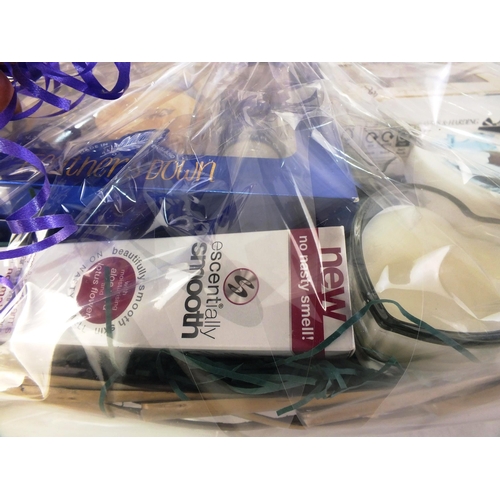 158 - Large pamper hamper set