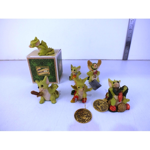 9 - Collectable world studios pocket dragon figures including Whatchadoinn? (boxed), 1996 ltd edition Ch... 