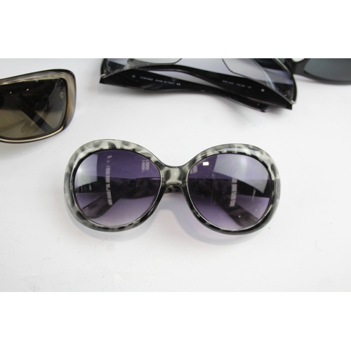 472 - Ladies Fashion Sunglasses Inc Some Original Cased, Etc x 8