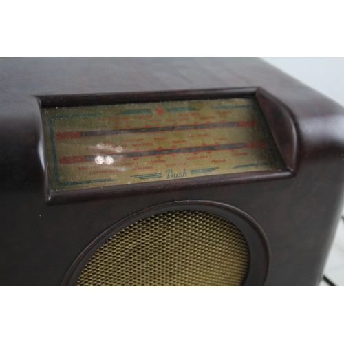 627 - Bush DAC 90 Bakelite Valve Radio Untested