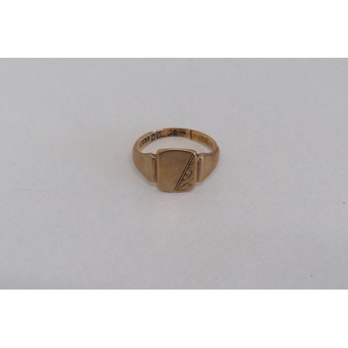 17 - 9ct Gold signet ring - Size J, 2g