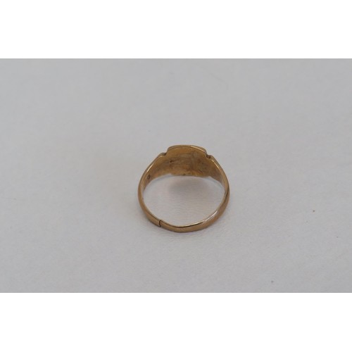 17 - 9ct Gold signet ring - Size J, 2g