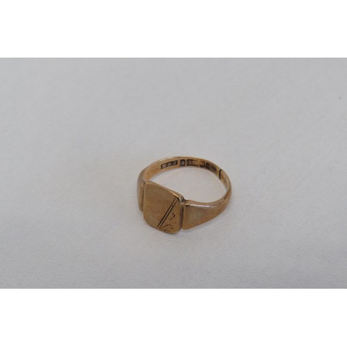 17 - 9ct Gold signet ring - Size J, 2g