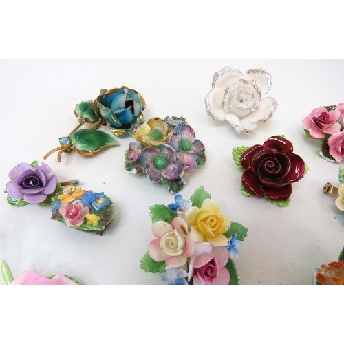 276 - Collection of vintage Bone China floral brooches