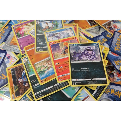 52 - Three hundred pokemon cards