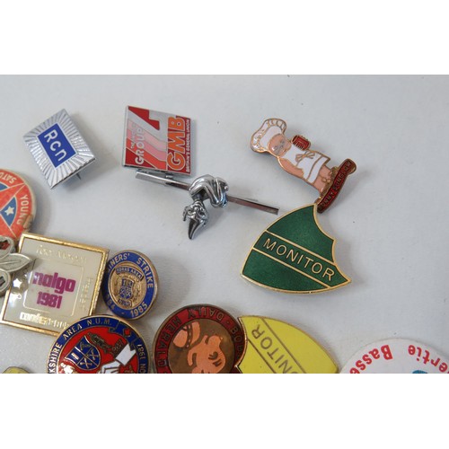 59 - Thirty-five badges including mobiloil, miner, butlins, advertising unions