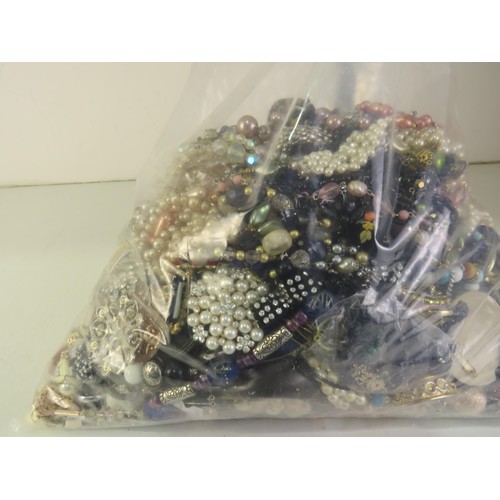 300 - 10kg bag of unsorted costume jewellery.