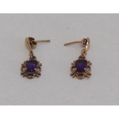 6 - 9ct Gold Amethyst dangle earrings, 1.1g