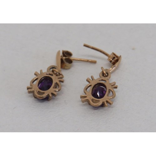 6 - 9ct Gold Amethyst dangle earrings, 1.1g